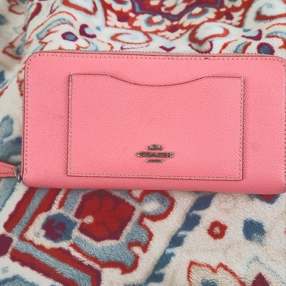 Coach Handbags - Coach zipper wallet with outside card pocket